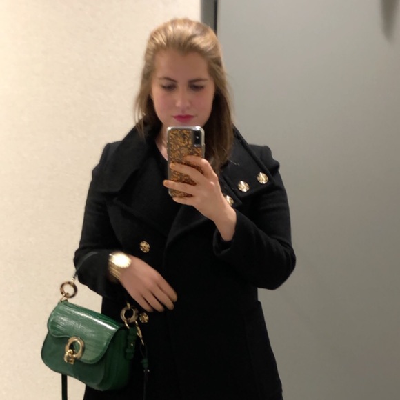 Meet your Posher, Francesca - Picture 3 of 3